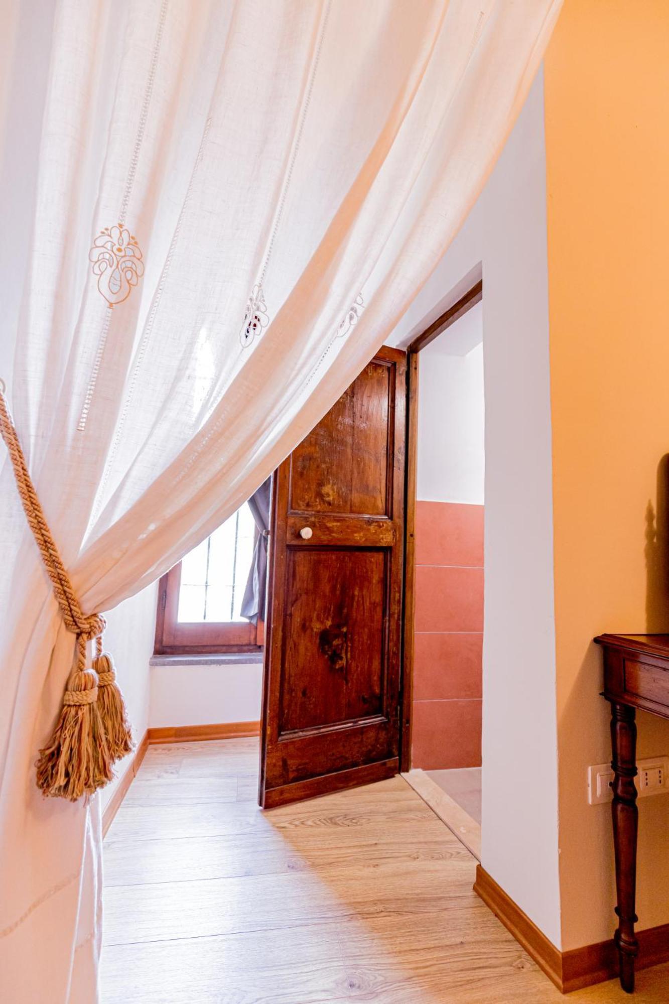 Appartamento In Centro Via Porta Fuga Сполето Екстериор снимка